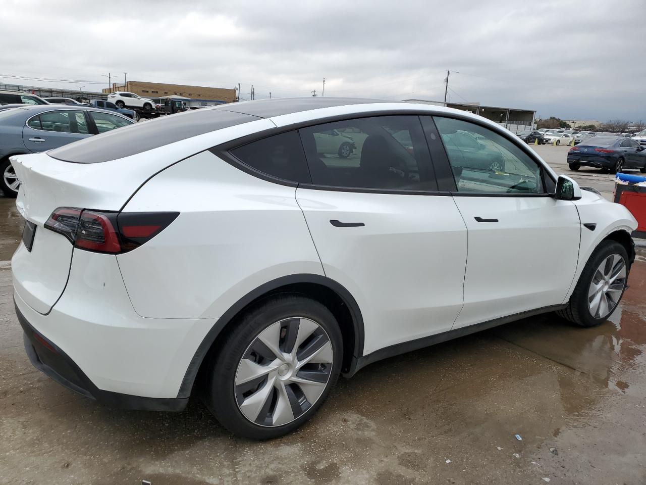 2023 TESLA MODEL Y  VIN:7SAYGDED2PF949646