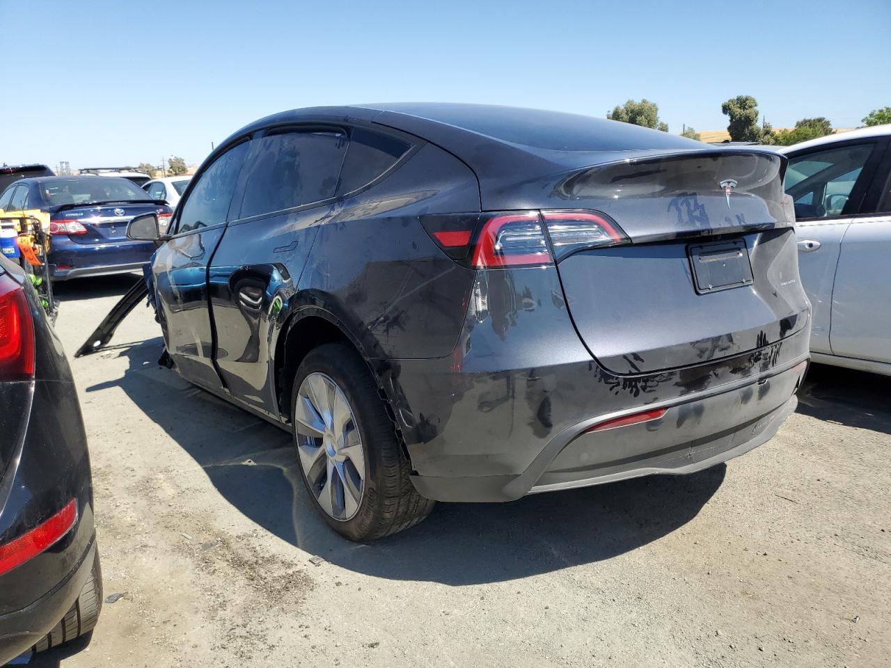 2024 TESLA MODEL Y  VIN:7SAYGDEE3RF080115