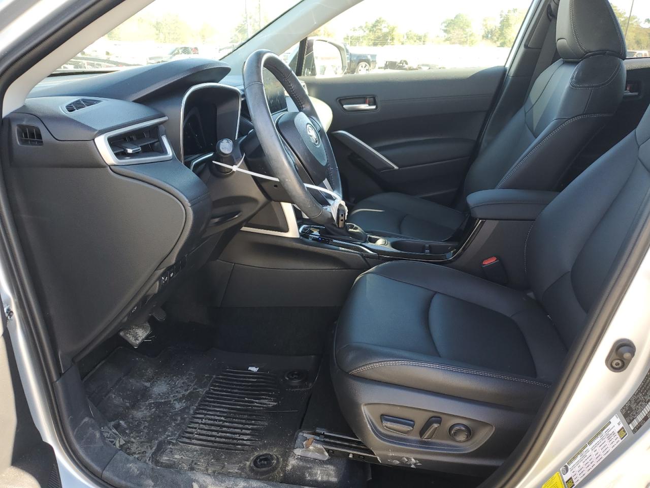 2023 TOYOTA COROLLA CROSS XLE VIN:7MUDAAAG0PV058638