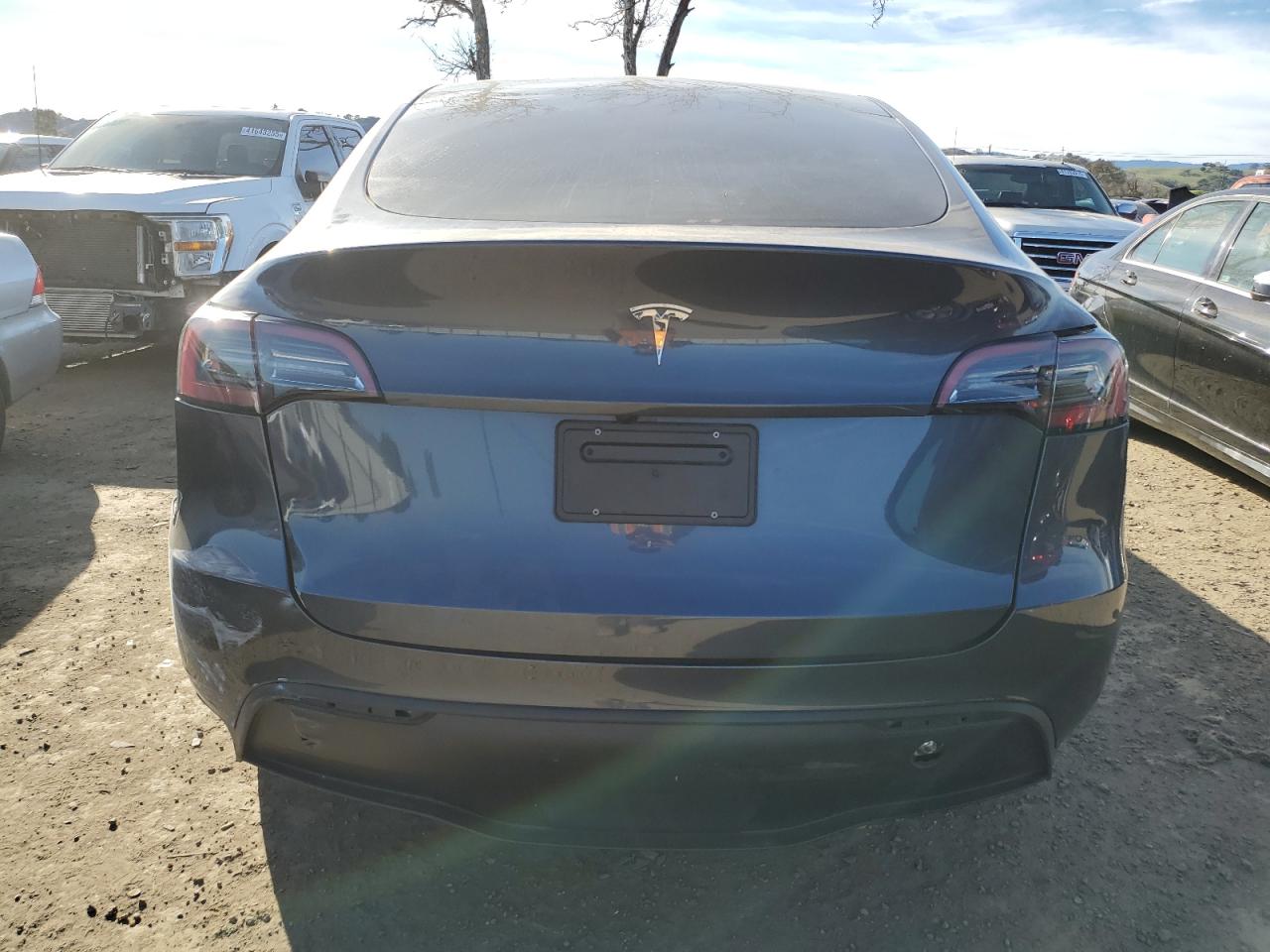 2023 TESLA MODEL Y  VIN:7SAYGDEE5PF913829