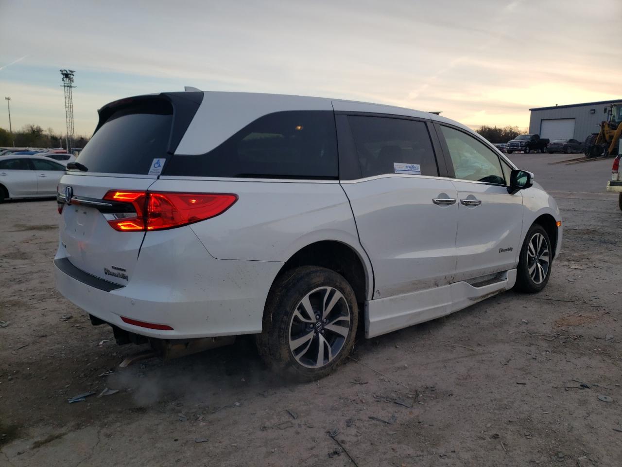 2023 HONDA ODYSSEY TOURING VIN:5FNRL6H85PB011597