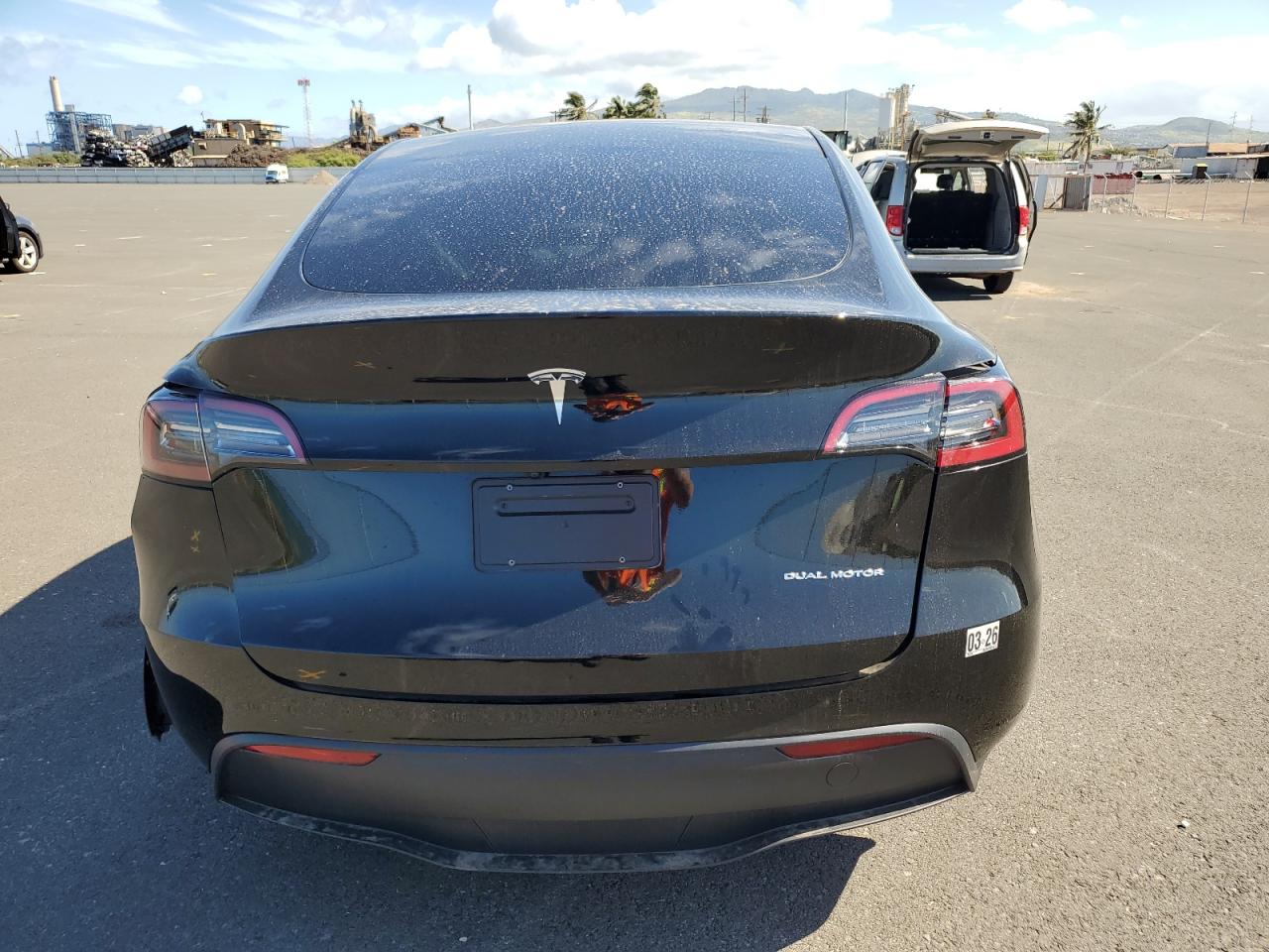 2024 TESLA MODEL Y  VIN:7SAYGDEE2RF004613