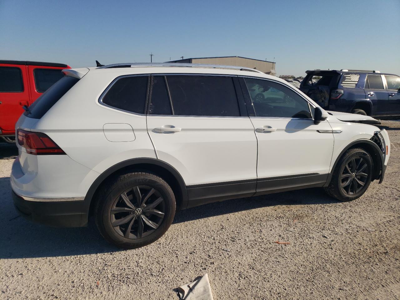 2022 VOLKSWAGEN TIGUAN SE VIN:3VV3B7AX3NM085076