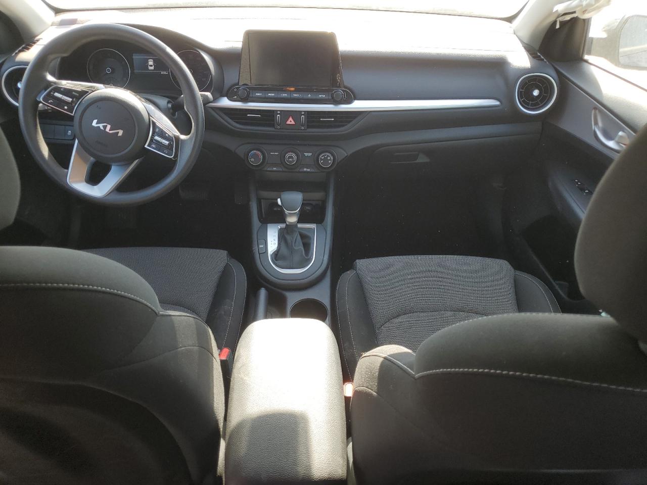 2024 KIA FORTE LX VIN:3KPF24AD8RE697547