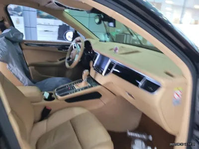 2017 Porsche Macan VIN: