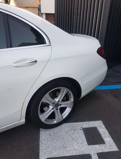 2018 Mercedes-Benz E 200 WDDZF4CB1JA420460 VIN:WDDZF4CB1JA420460