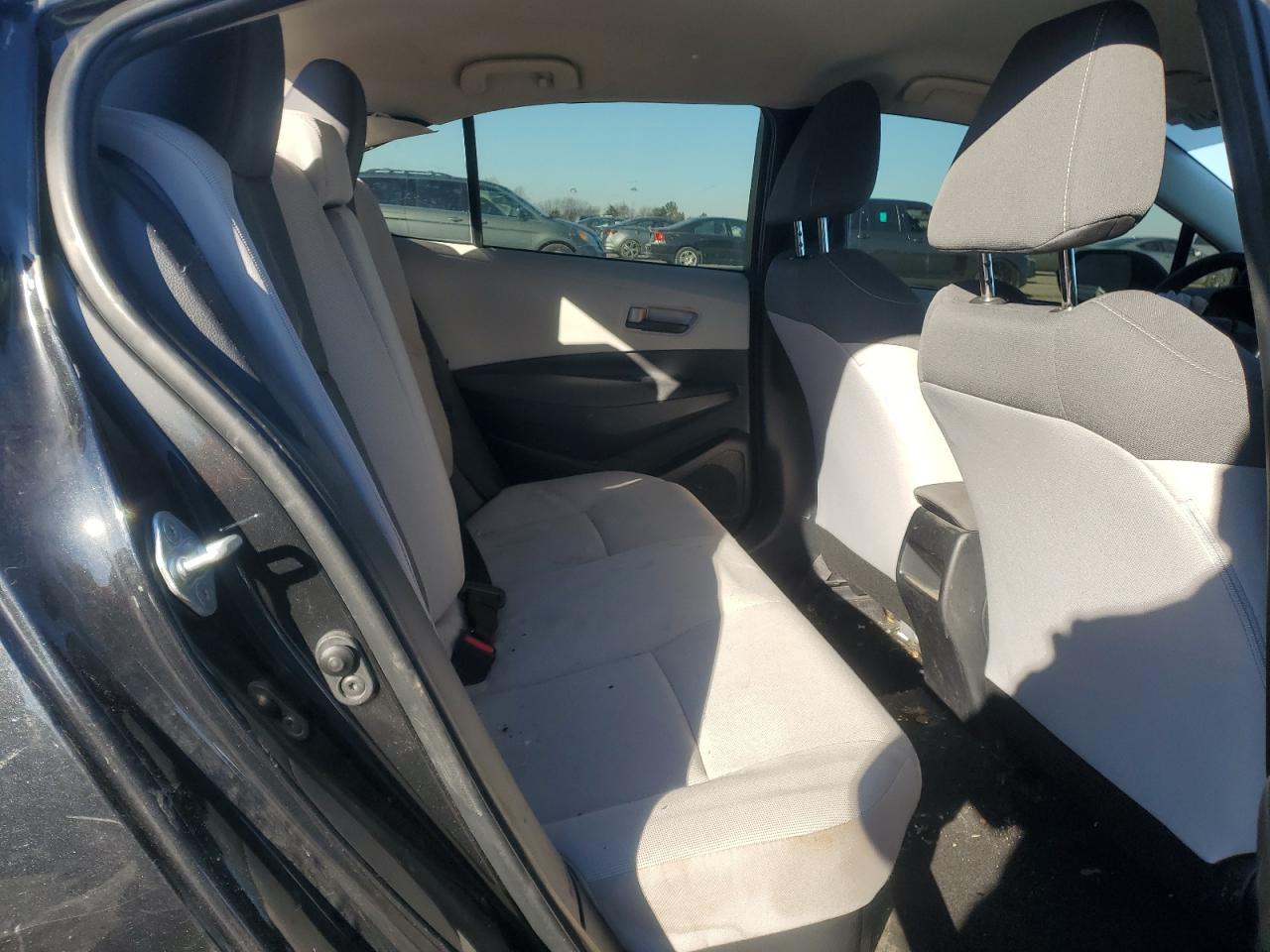 2022 TOYOTA COROLLA LE VIN:JTDEAMDE8NJ061601