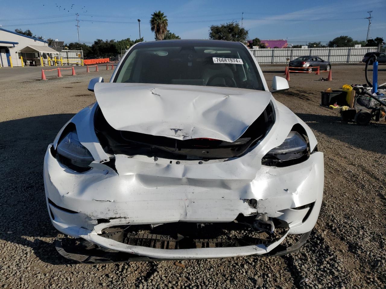 2023 TESLA MODEL Y  VIN:7SAYGDEE5PA130152