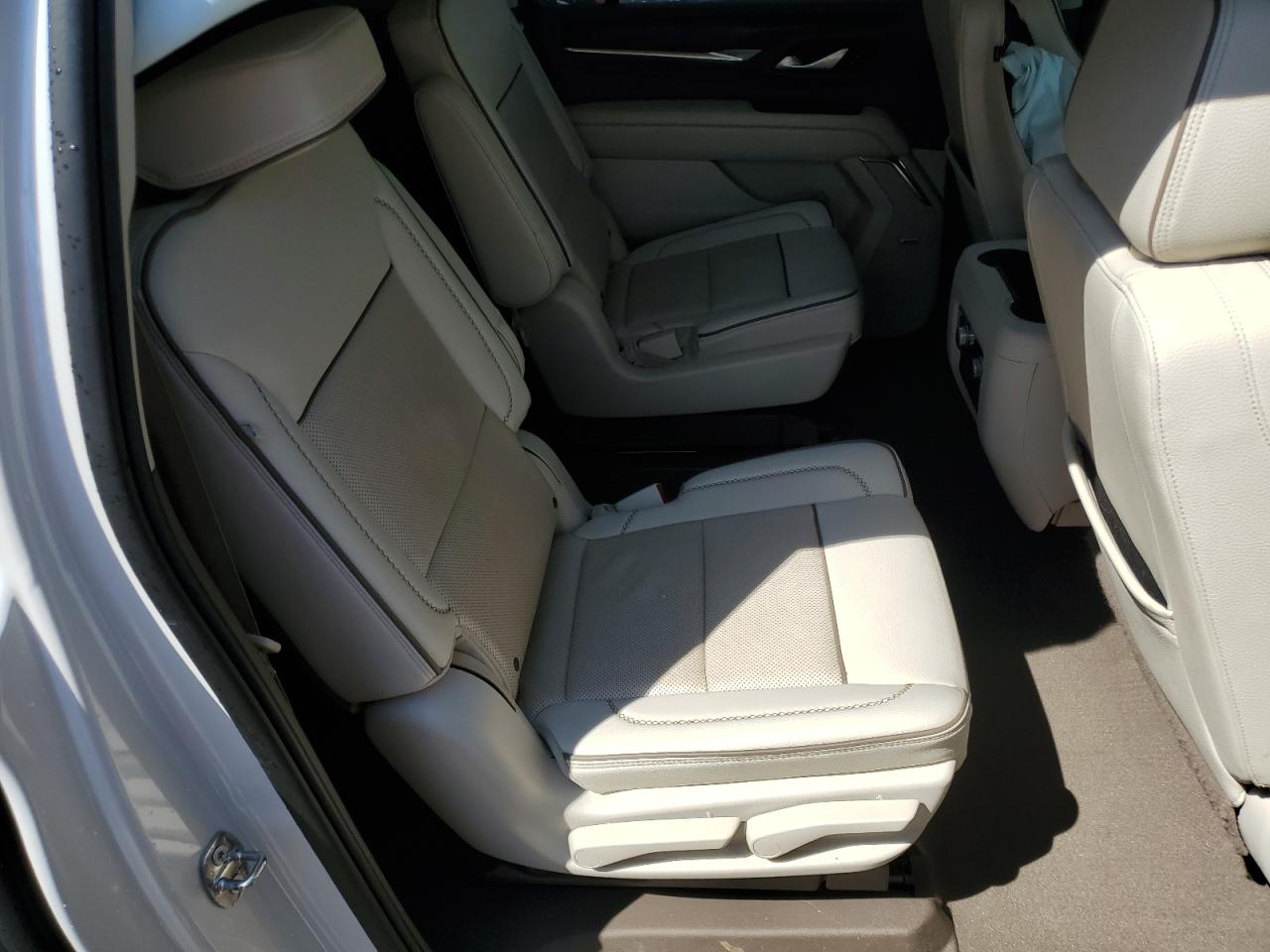 2022 GMC YUKON XL DENALI VIN:1GKS2JKL8NR192940