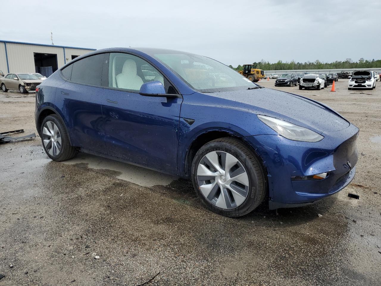 2024 TESLA MODEL Y  VIN:7SAYGDEE9RA237966