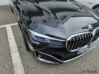 2022 BMW 740 VIN: