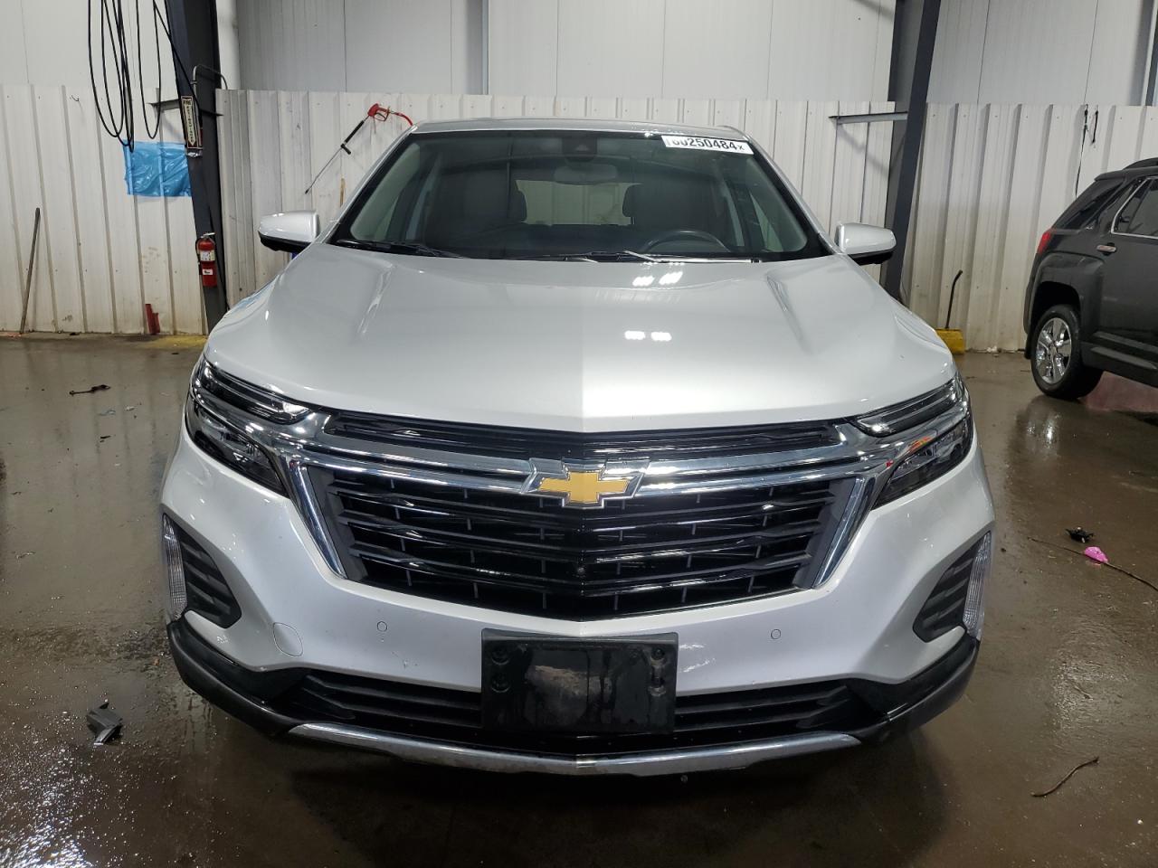 2022 CHEVROLET EQUINOX LT VIN:3GNAXUEV5NL120647