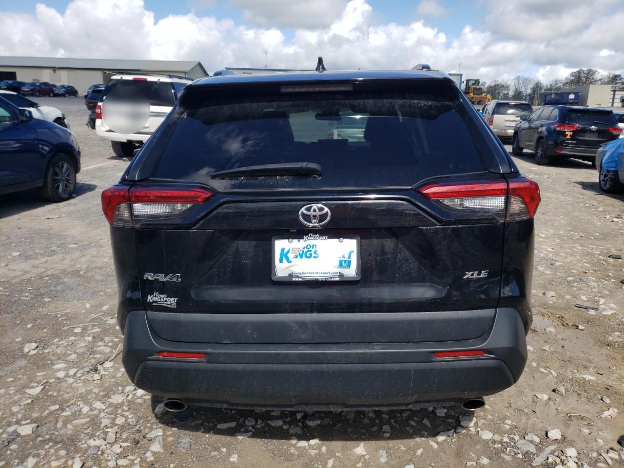 2022 TOYOTA RAV4 XLE VIN:2T3W1RFV7NW191515