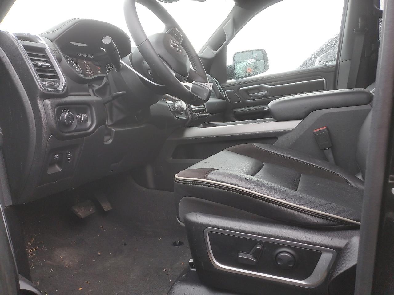 2024 RAM 1500 LARAMIE VIN:1C6SRFRT9RN117808