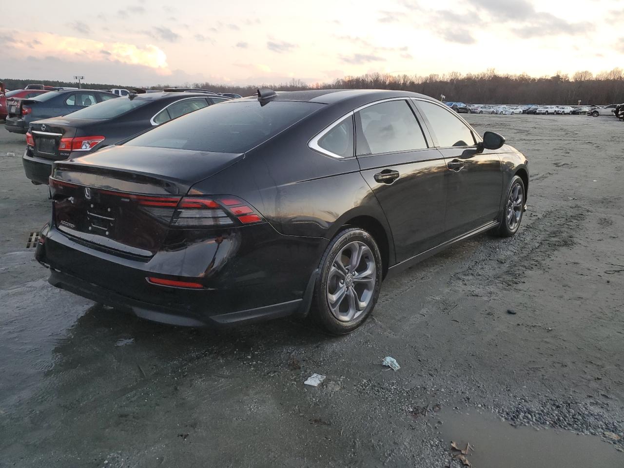 2024 HONDA ACCORD EX VIN:1HGCY1F32RA013452