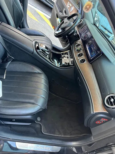 2018 Mercedes-Benz E 300 VIN: