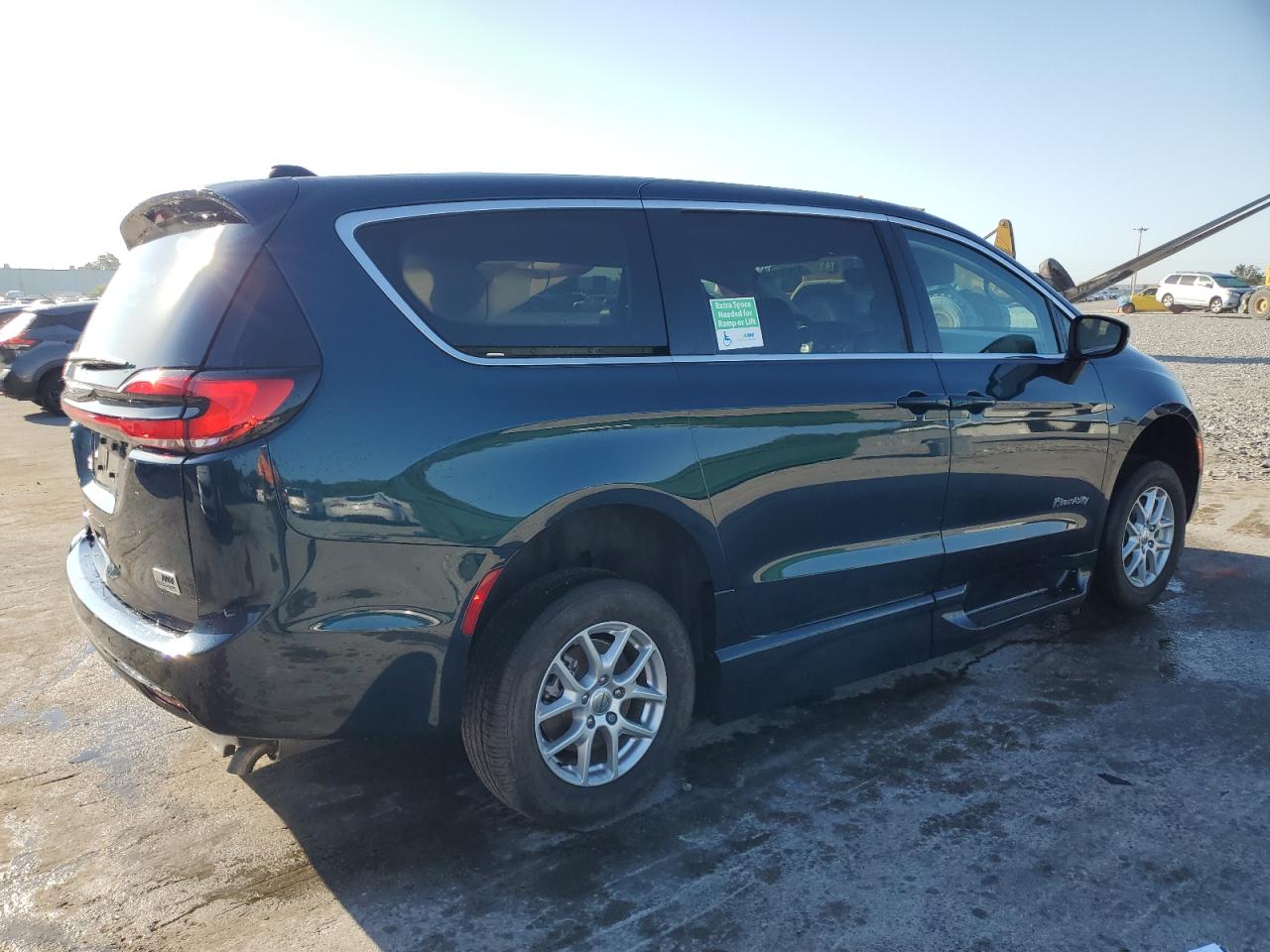 2023 CHRYSLER PACIFICA TOURING L VIN:2C4RC1BG2PR508808