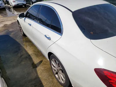 2019 Mercedes-Benz E 220 WDDZF0EB3KA663677 VIN:WDDZF0EB3KA663677