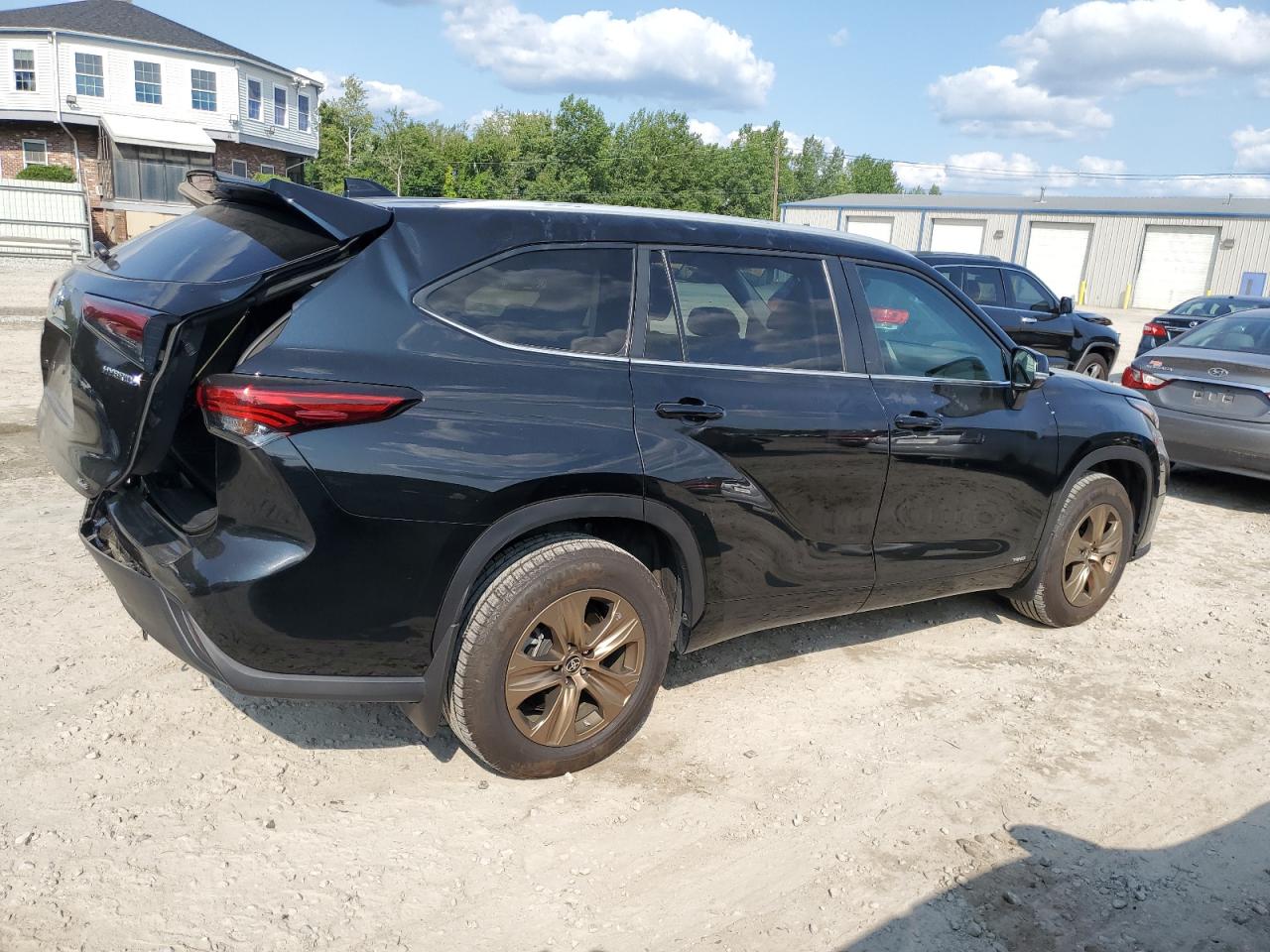 2023 TOYOTA HIGHLANDER HYBRID BRONZE EDITION VIN:5TDABRCH4PS582972