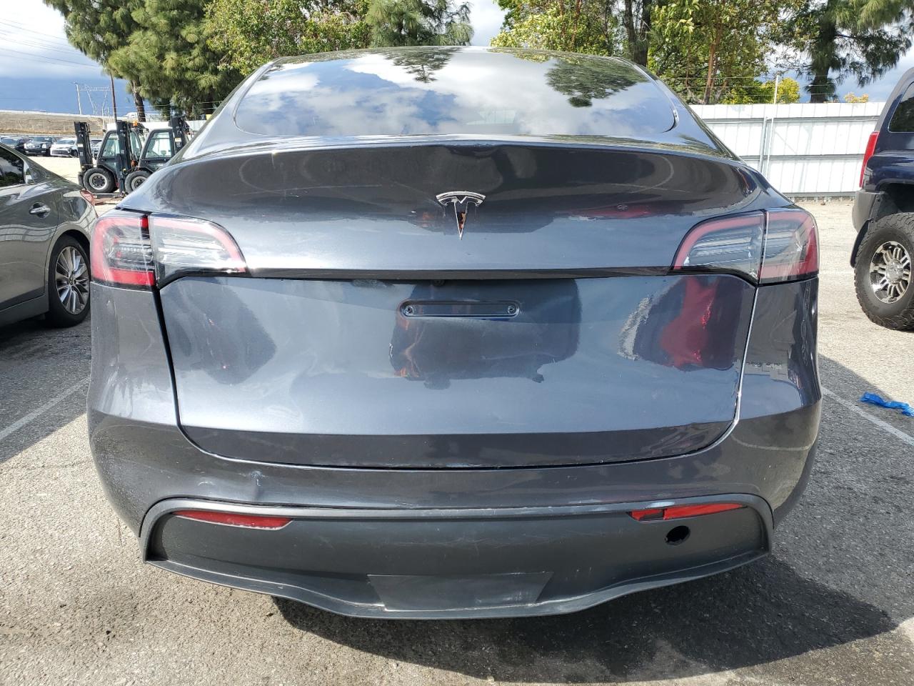 2023 TESLA MODEL Y  VIN:7SAYGAEEXPF685356