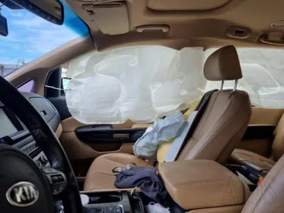 2016 Kia Carnival VIN: