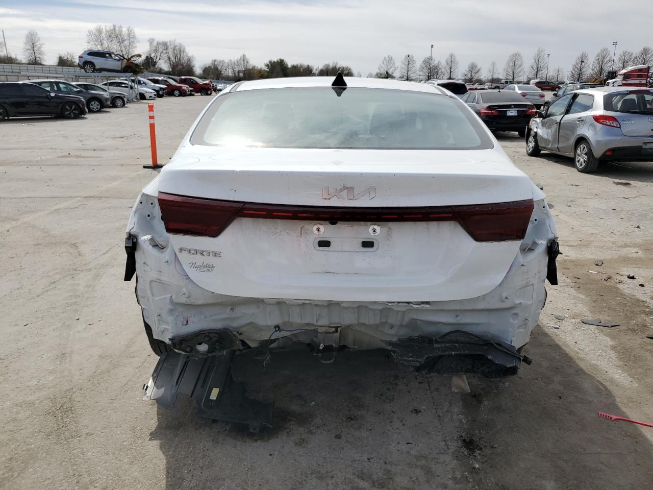 2022 KIA FORTE FE VIN:3KPF24AD7NE487371