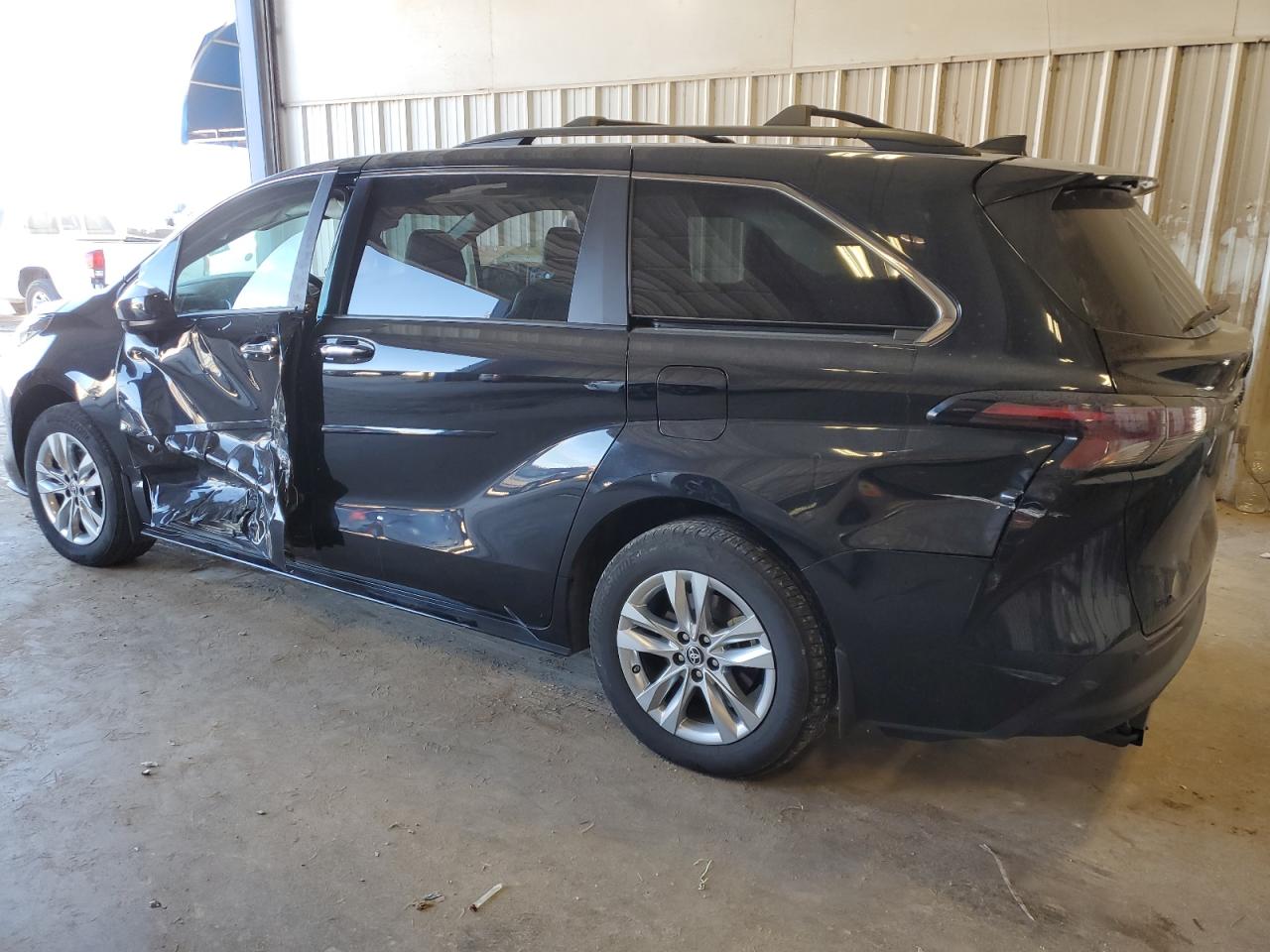 2023 TOYOTA SIENNA XSE VIN:5TDCSKFCXPS107701