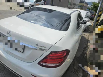 2019 Mercedes-Benz E 300 VIN: