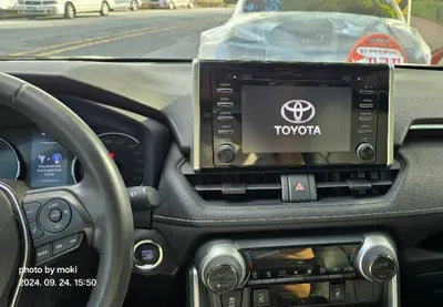 2019 Toyota RAV4 VIN: