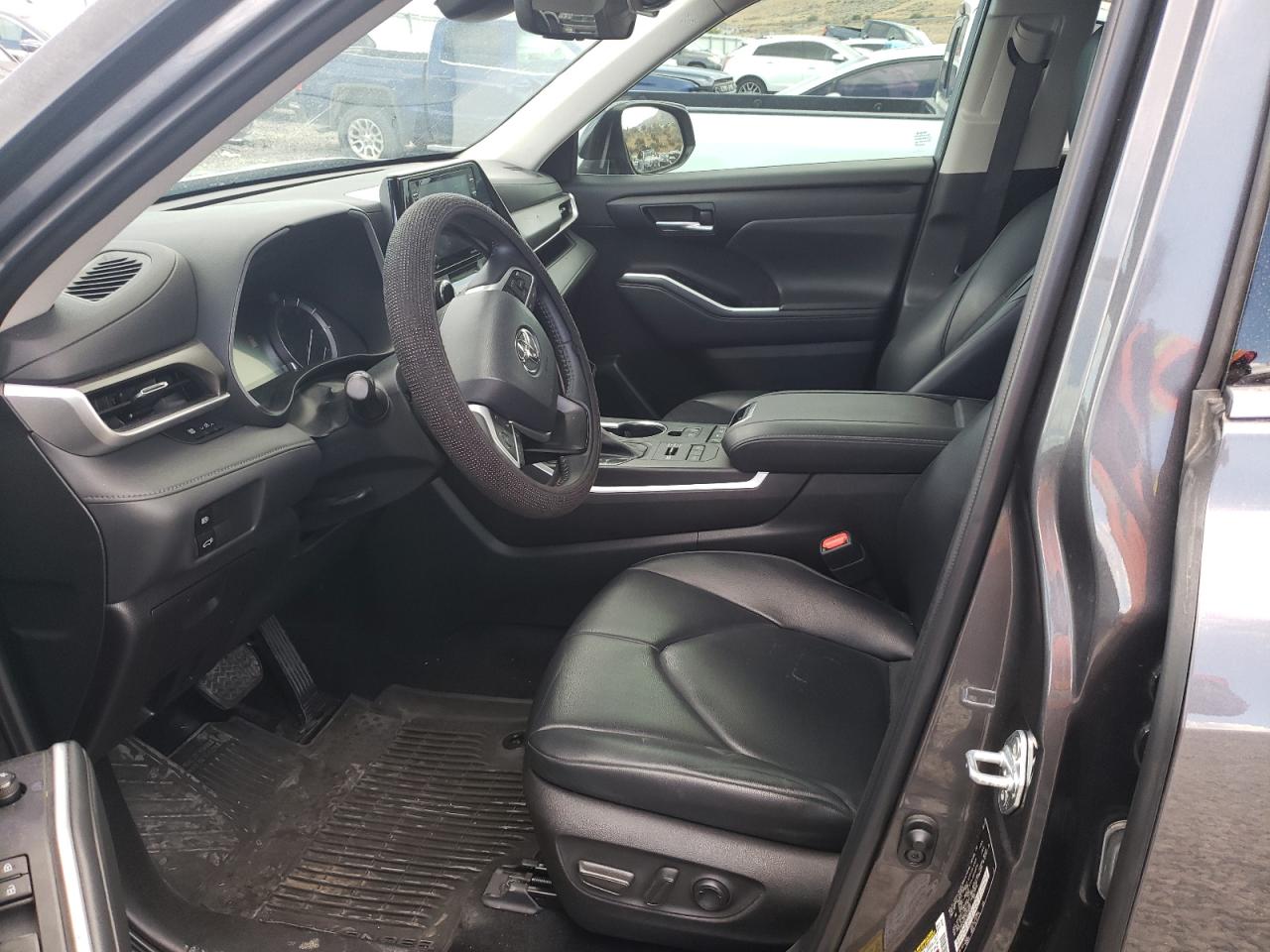 2022 TOYOTA HIGHLANDER XLE VIN:5TDHZRBH7NS238996