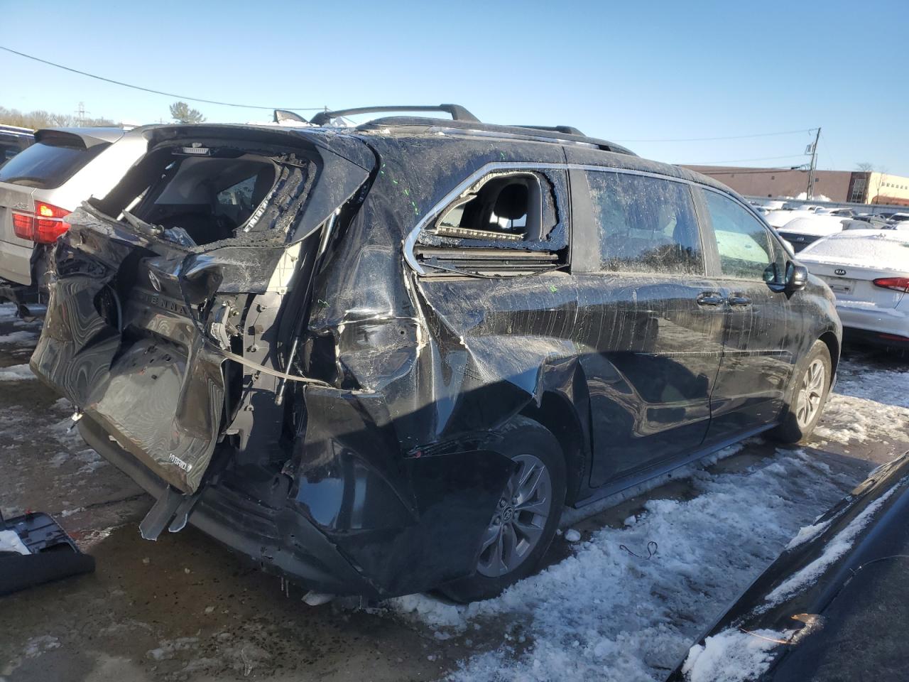 2024 TOYOTA SIENNA LE VIN:3CZRZ2H52RM736564