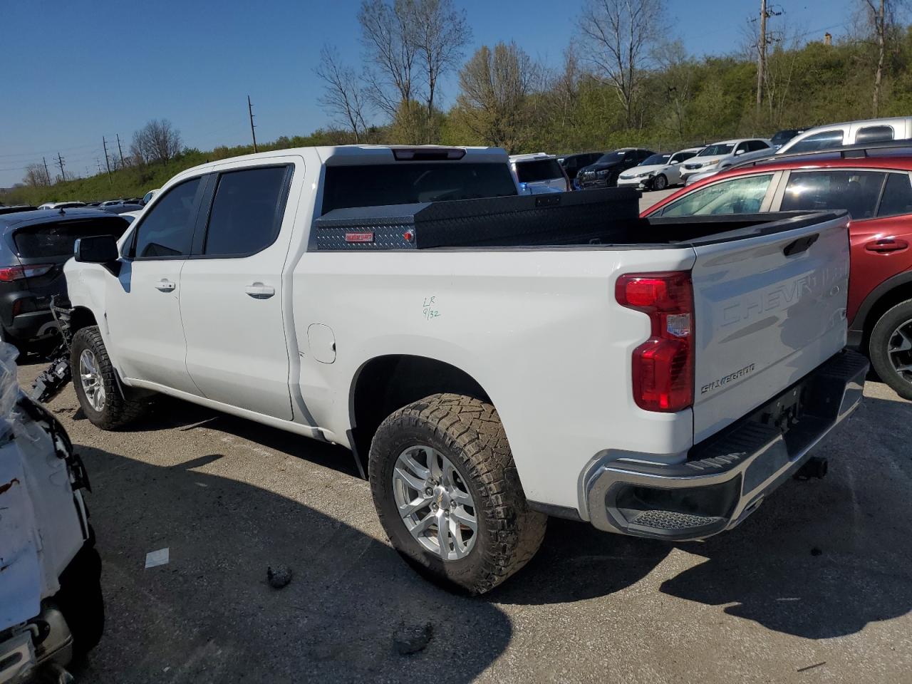 2022 CHEVROLET SILVERADO LTD K1500 LT VIN:1GCUYDET8NZ223104