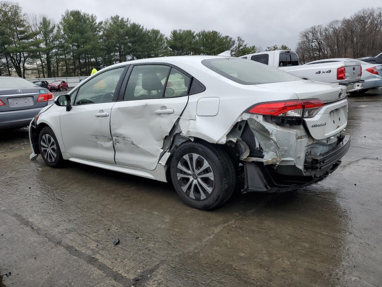 2022 TOYOTA COROLLA LE VIN:JTDEAMDE0NJ041035