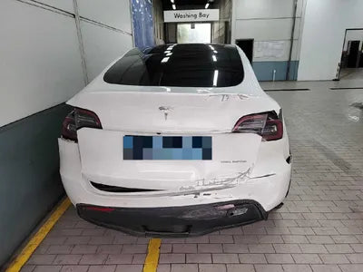 2022 Tesla Model Y 7SAYGDEE6NF496752 VIN:7SAYGDEE6NF496752