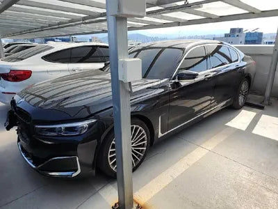 2020 BMW 740 VIN: