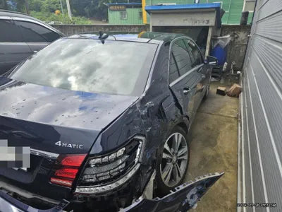 2015 Mercedes-Benz E 300 VIN: