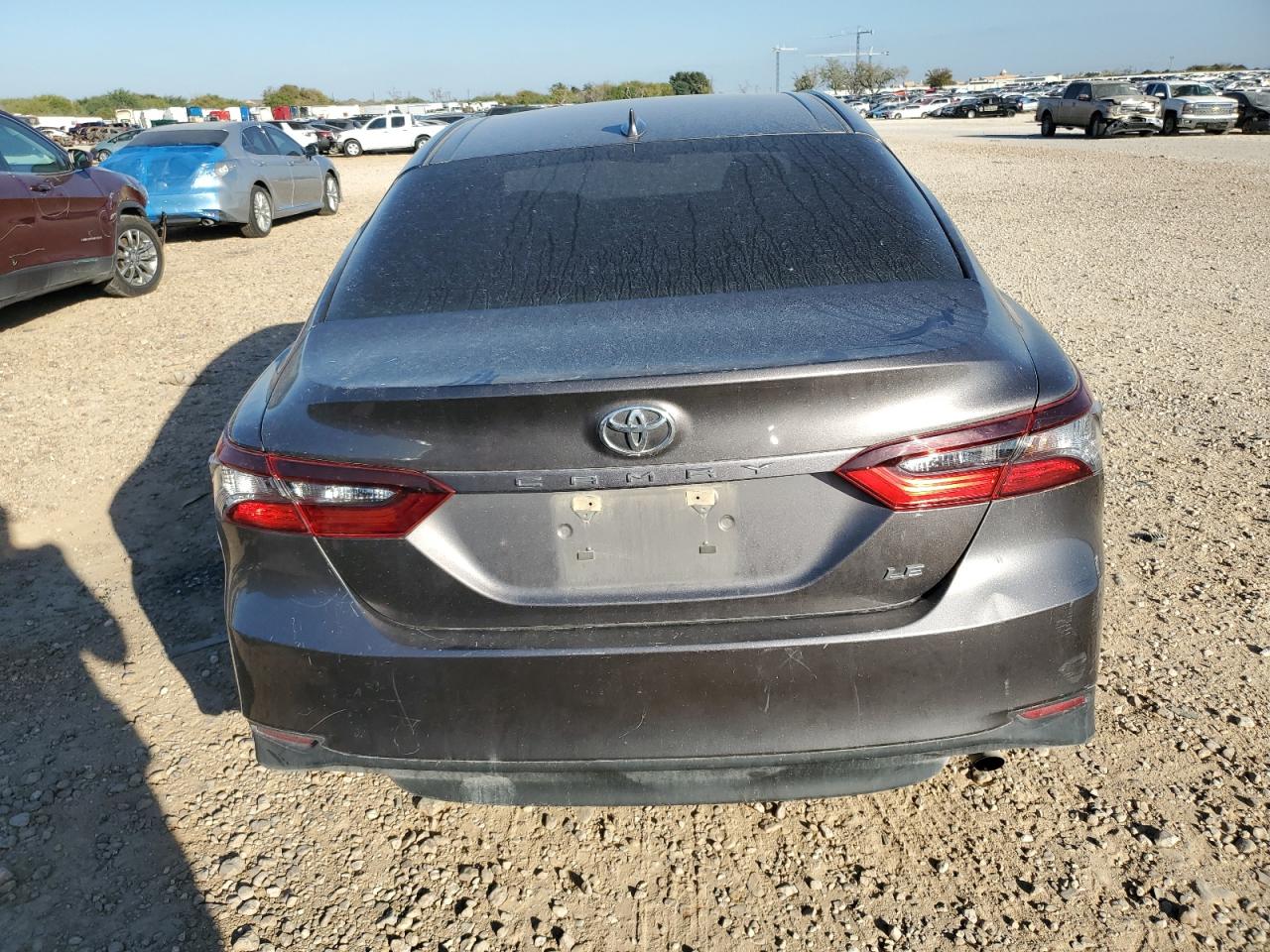 2022 TOYOTA CAMRY LE VIN:4T1C11AK2NU672654