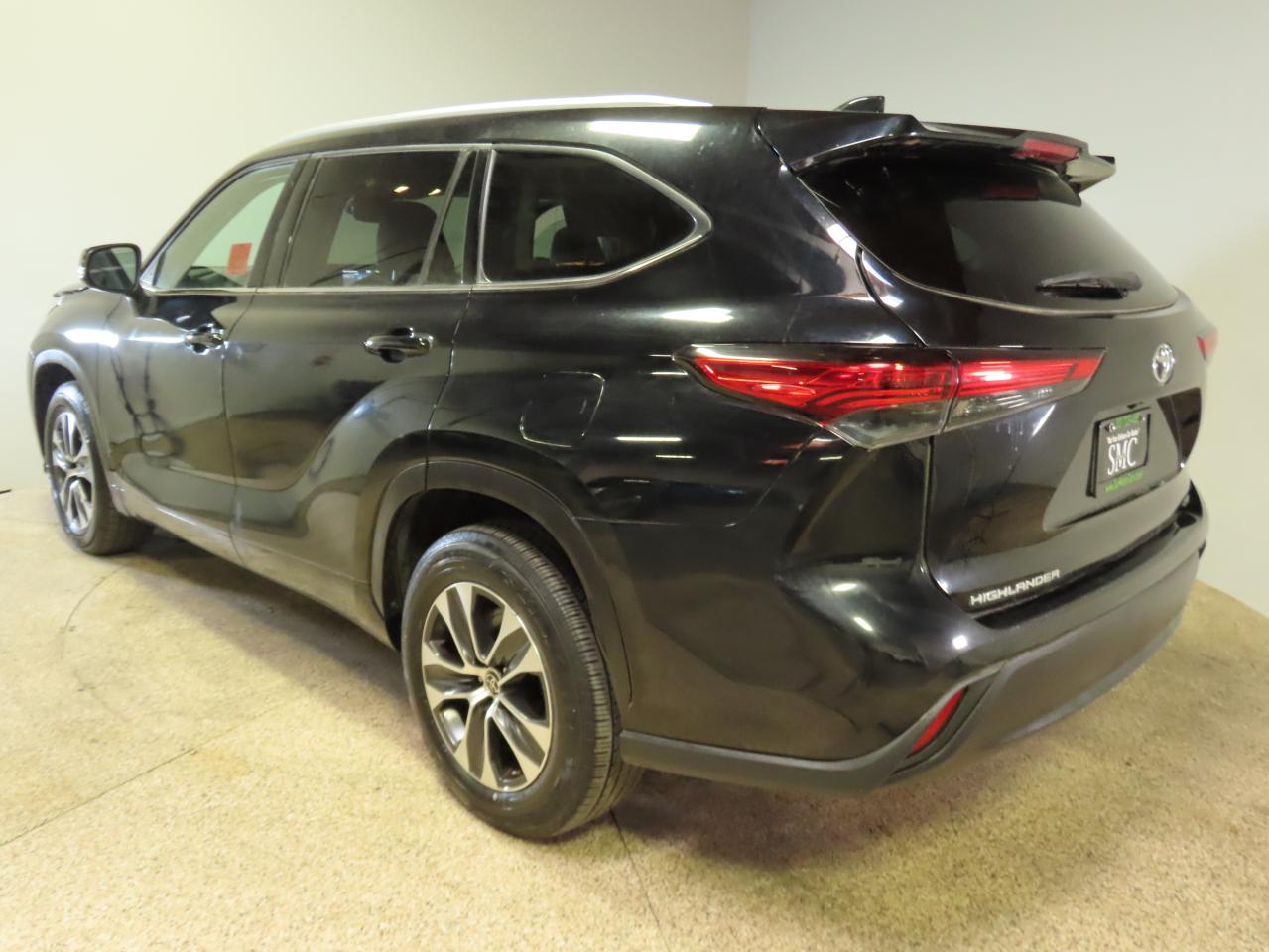 2022 TOYOTA HIGHLANDER XLE VIN:5TDGZRAH1NS102523