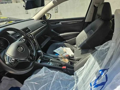 2016 Volkswagen Passat VIN: