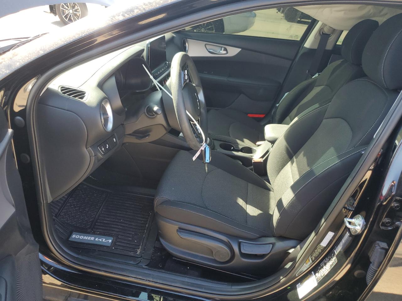 2024 KIA FORTE LX VIN:3KPF24AD4RE795331