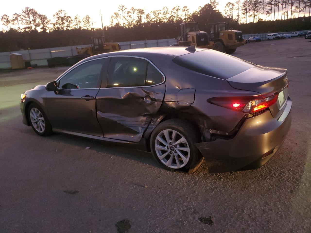 2022 TOYOTA CAMRY LE VIN:4T1C11AK0NU073591