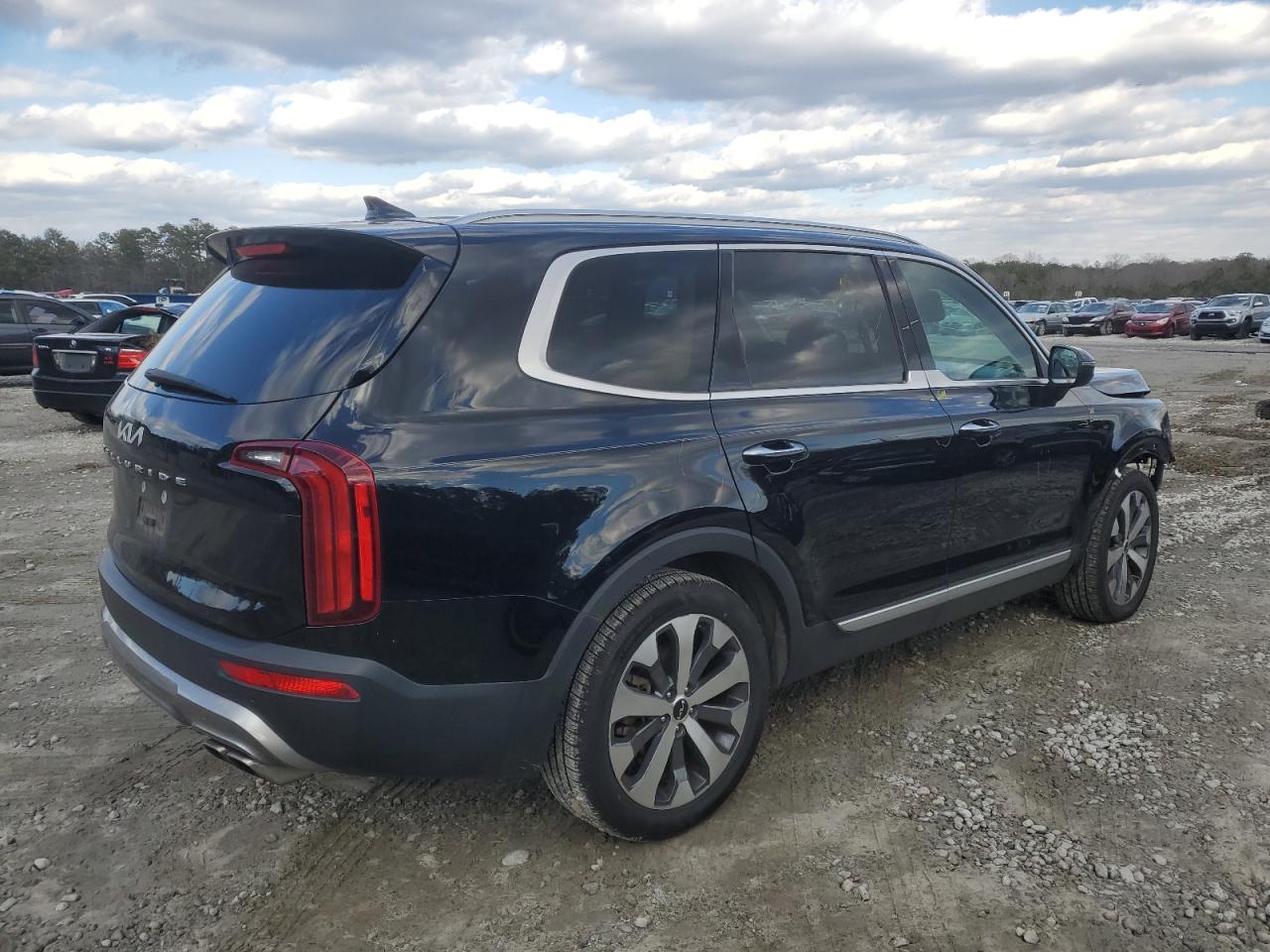 2022 KIA TELLURIDE S VIN:5XYP64HC7NG273652