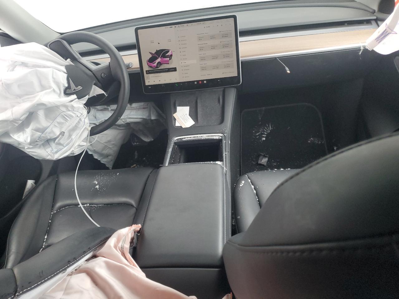 2024 TESLA MODEL Y  VIN:7SAYGDEE9RF984146