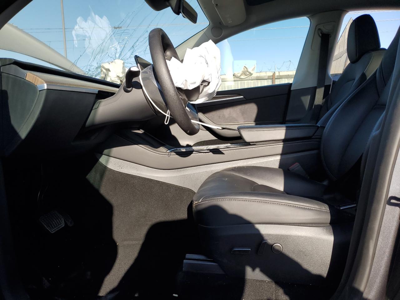 2023 TESLA MODEL Y  VIN:7SAYGDEE7PF863077