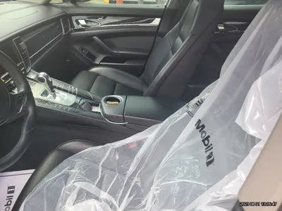 2014 Porsche Panamera VIN:
