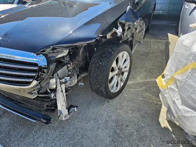 2017 Mercedes-Benz E 300 VIN: