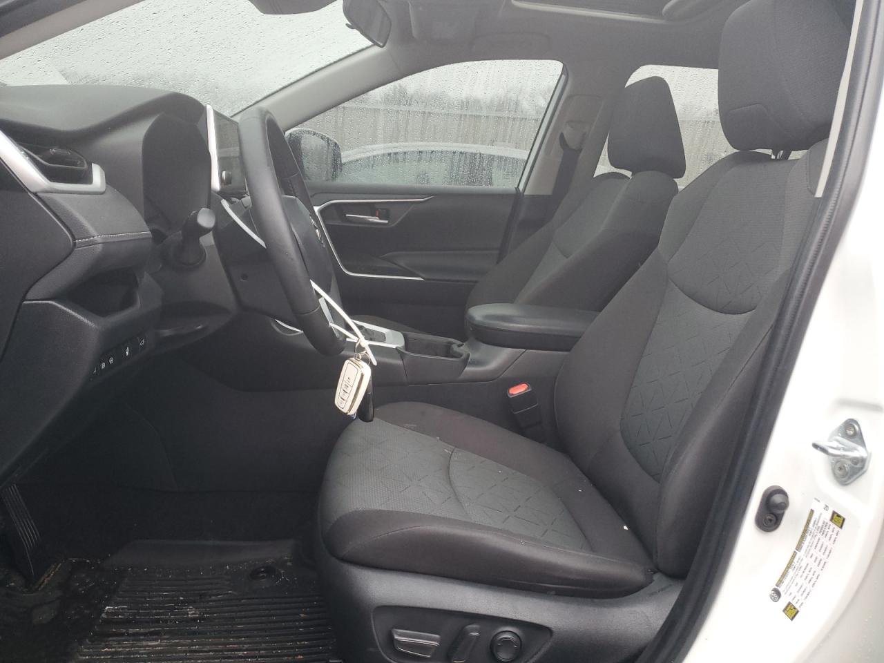 2023 TOYOTA RAV4 XLE VIN:2T3P1RFV3PC350068