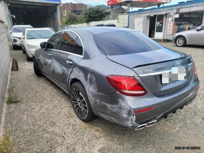 2016 Mercedes-Benz E 220 VIN: