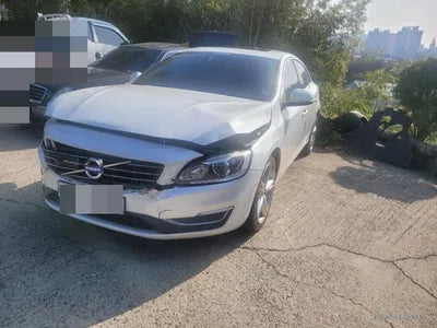 2016 Volvo S60 VIN: