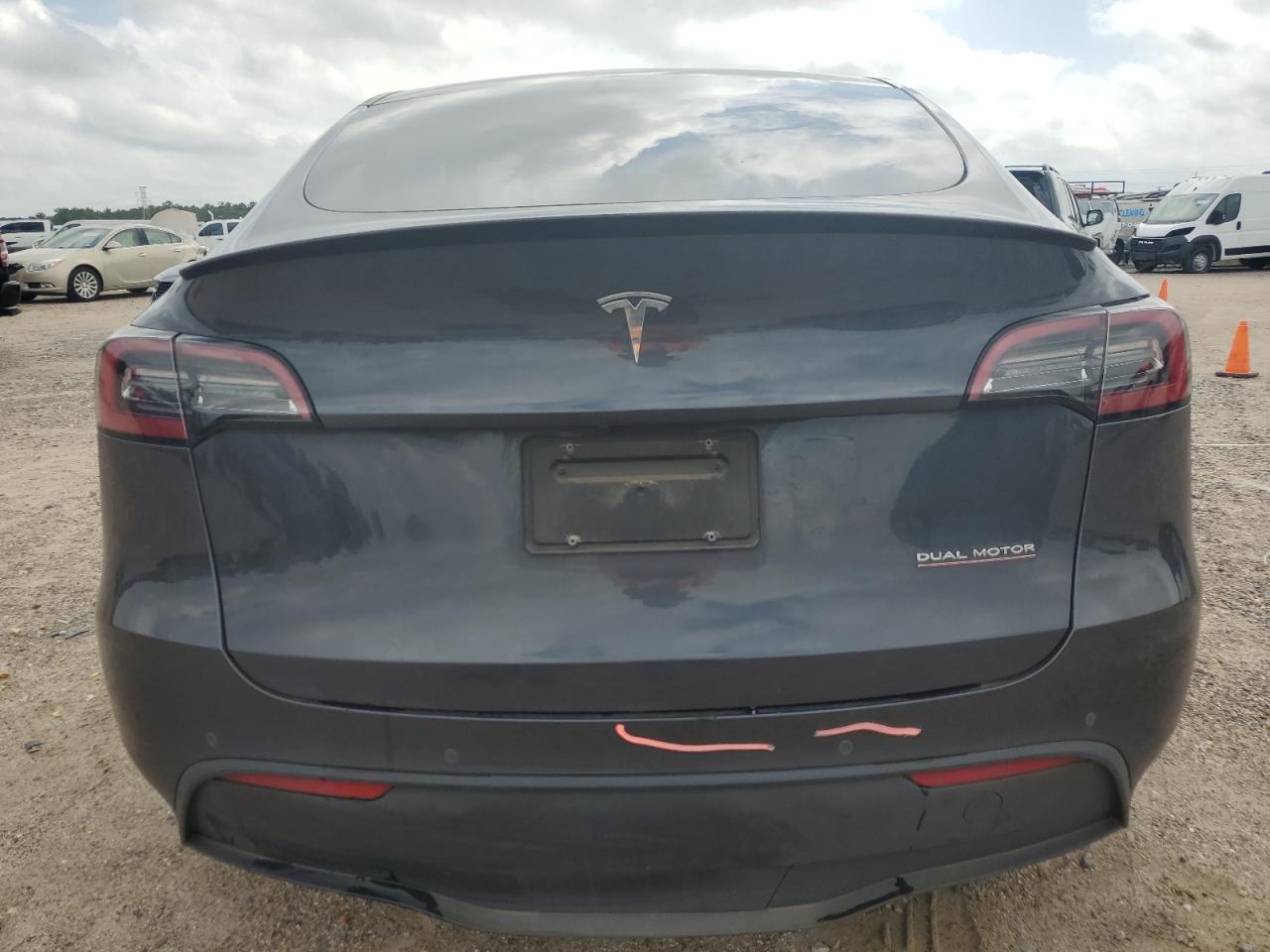 2022 TESLA MODEL Y  VIN:7SAYGDEF6NF319496